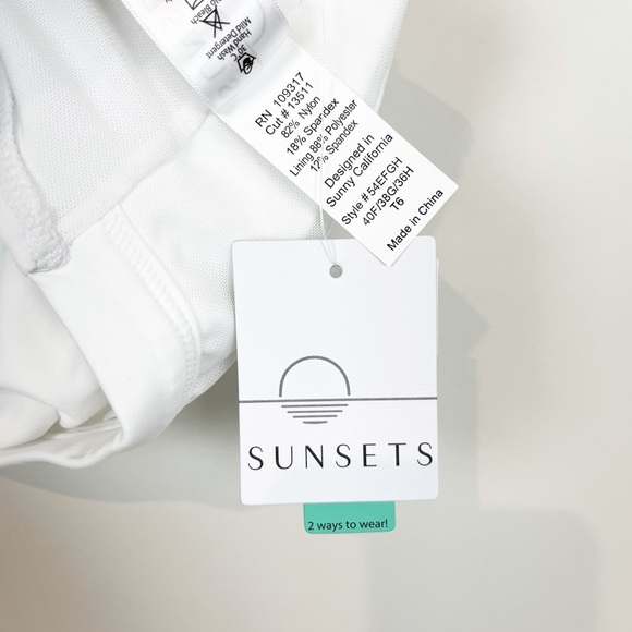 NWT Sunsets White Lily Kauai Keyhole Bikini Top - Picture 15 of 16